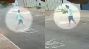 Vídeo mostra vizinho invadindo casa para esfaquear criança de 9 anos em SP