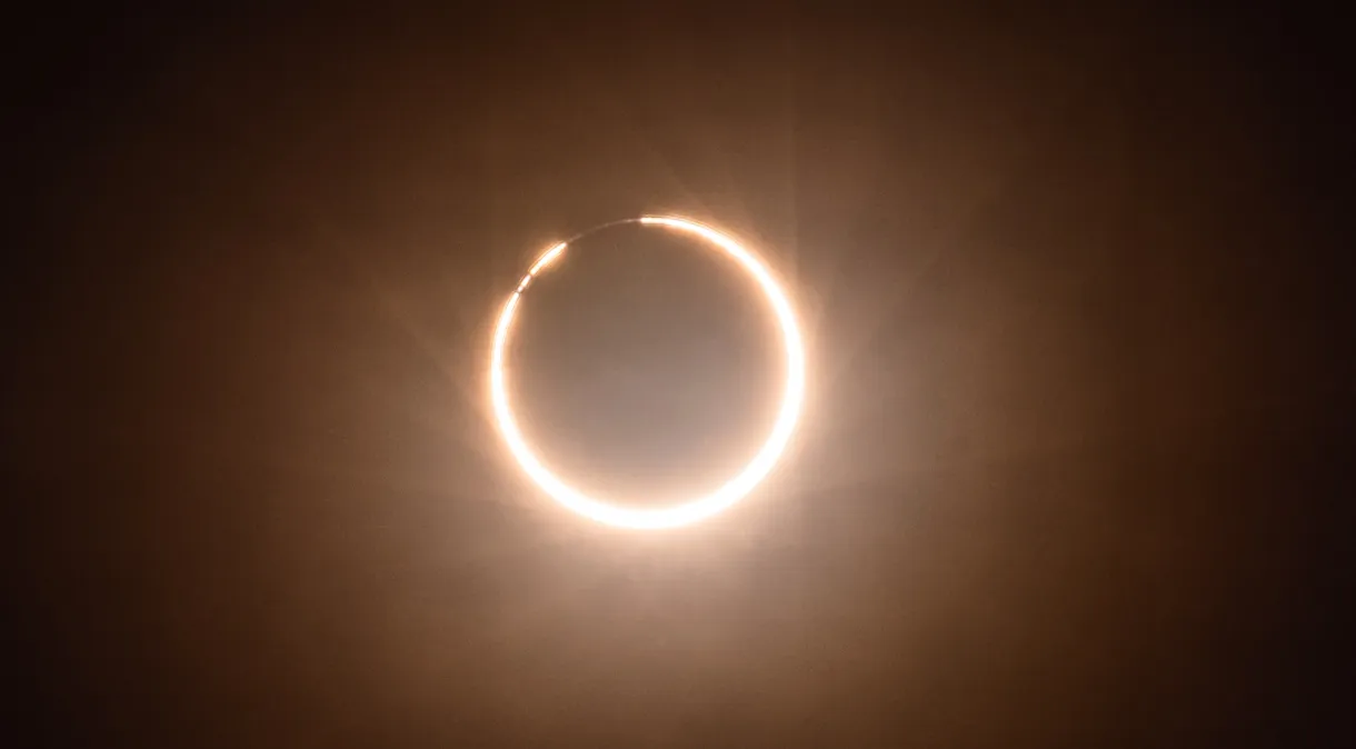 O Sol vai Brilhar! Outubro terá eclipse anular do Sol