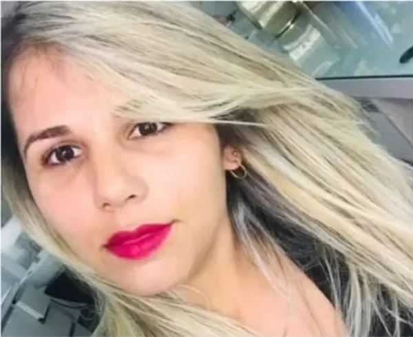 Engenheira é assassinada a tiros dentro de carro na frente de criança e do companheiro