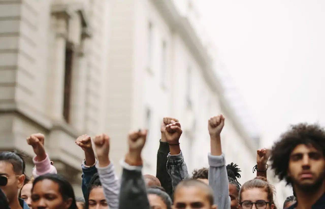 Servidores desmente nota do Governo Municipal em ato realizado em praça de Afogados da Ingazeira