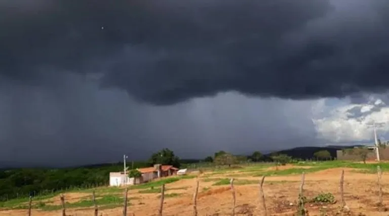 Alerta do Inmet para ventos e chuvas fortes atinge 21 cidades do Sertão de Pernambuco