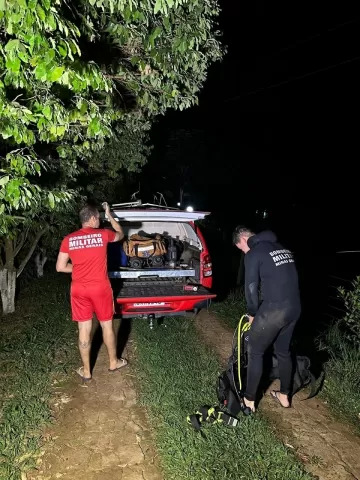 Homem morre afogado em MG após ser desafiado a atravessar lagoa