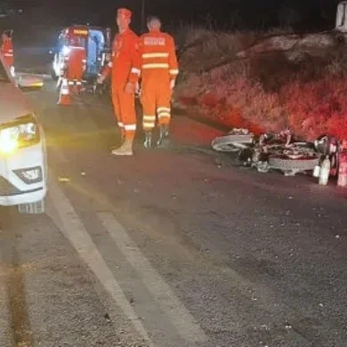 Animal solto na BR 232 tira a vida de pai que guiava moto em Serra Talhada