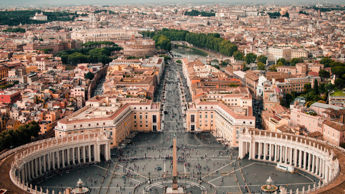 Todos os cardeais eleitores estão em Roma para o conclave