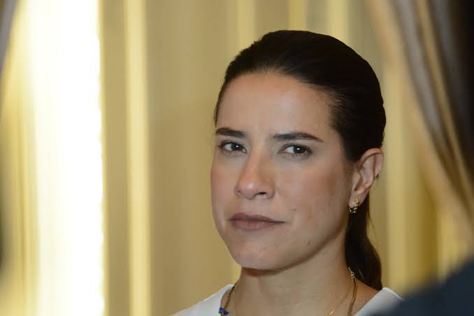 Longe dos palanques do Governo Lula, Raquel Lyra se aproxima do PL